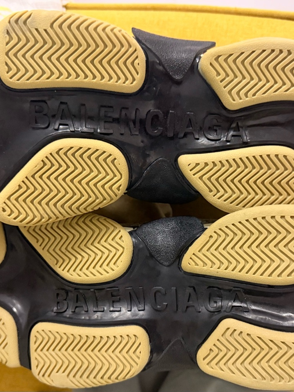 Balenciaga x Gucci size 44 men’s - Picture 5 of 8